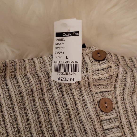 Dress size L, but it's small as size s - Picture 2 of 3